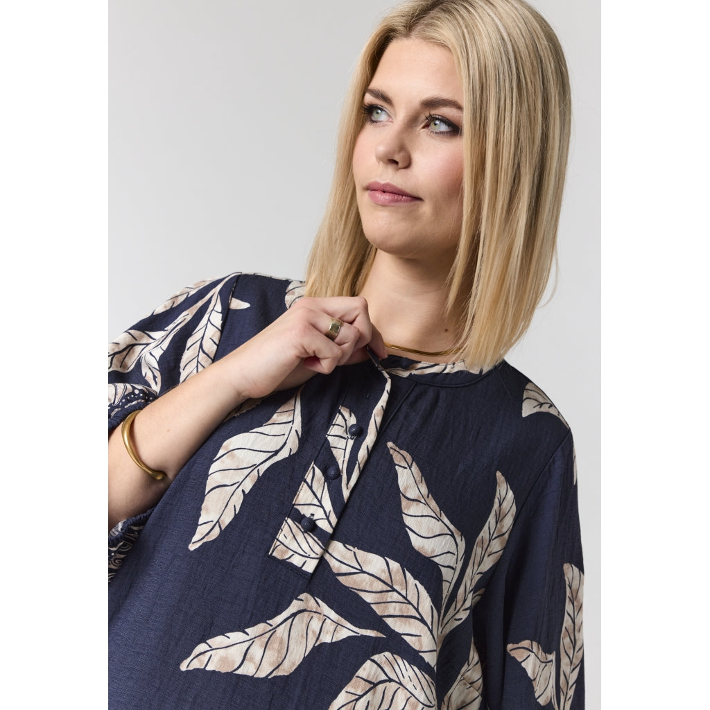 Studio SBidiana Long Dress Long Dress Navy board with sand flowers