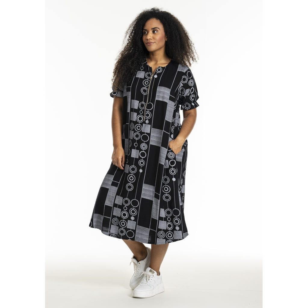 Studio SJetta Spencer Spencer Black with white patterns