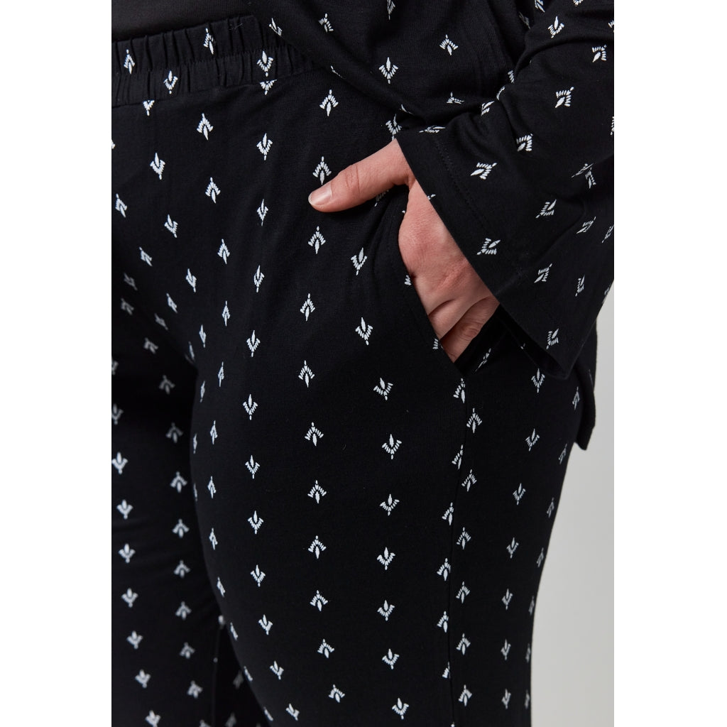 Studio Serika pants Pants black with white flowers