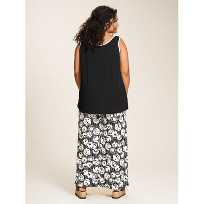 Studio Nada 7/8 Loose pants 7/8 Loose pants Black/White Roses