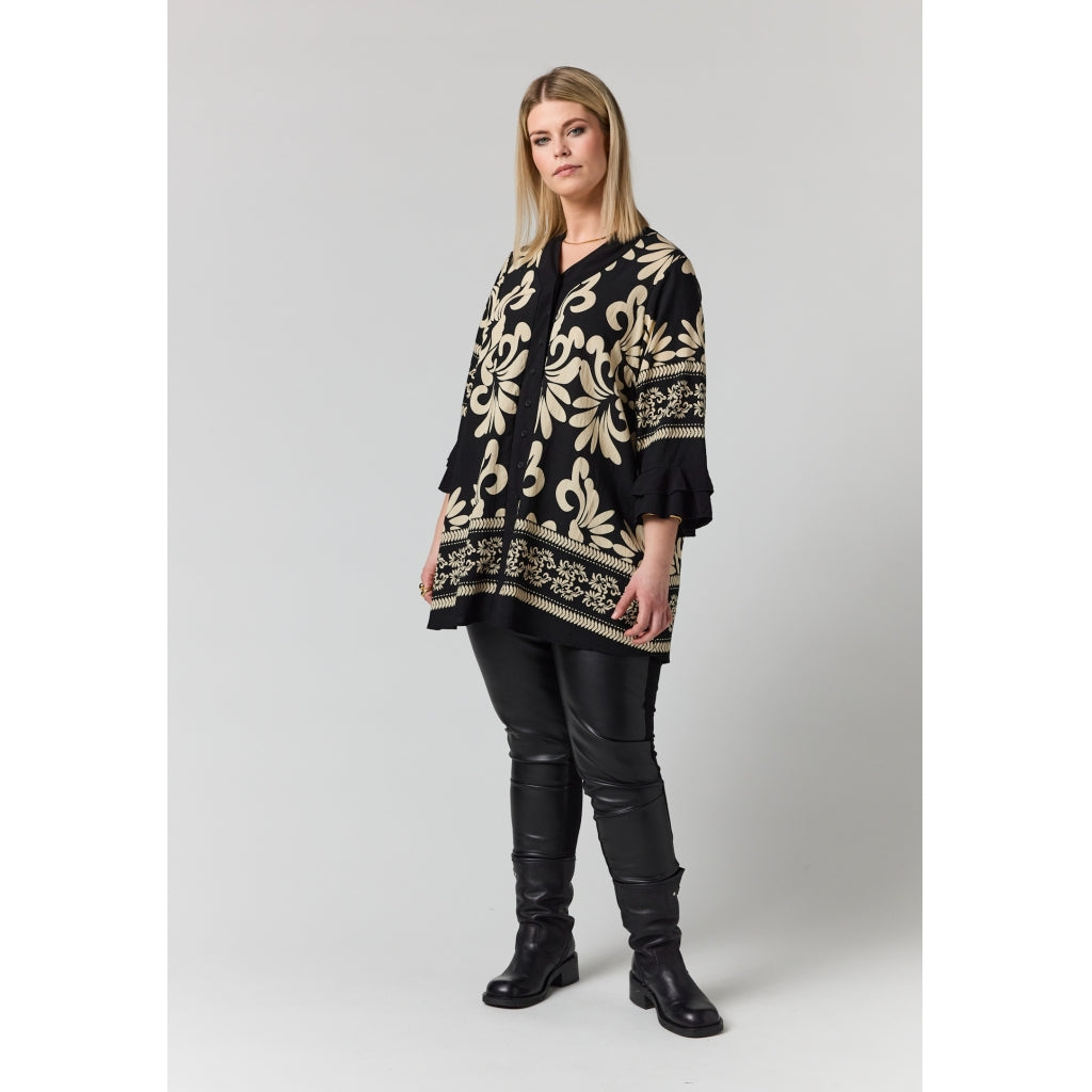 Studio SAnn Tunic Tunic Black with border print