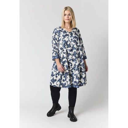 Studio SBirgitte Dress Dress White with blue black board fabric