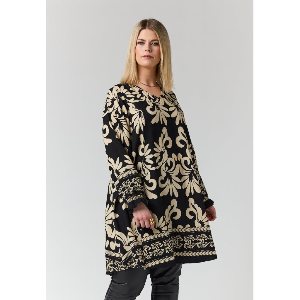 Studio SBirgitte Dress Dress Black with border print