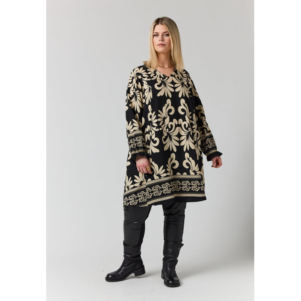 Studio SBirgitte Dress Dress Black with border print