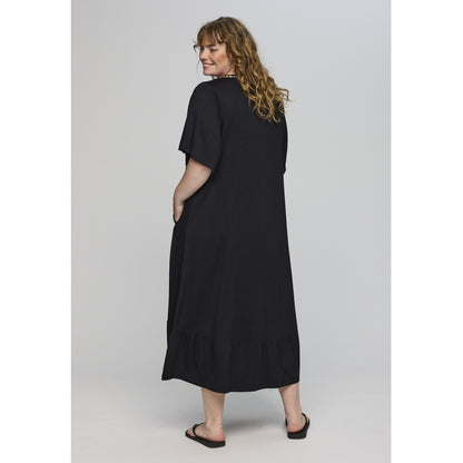 Studio SBonnie Dress Dress Black with small flowers all colors