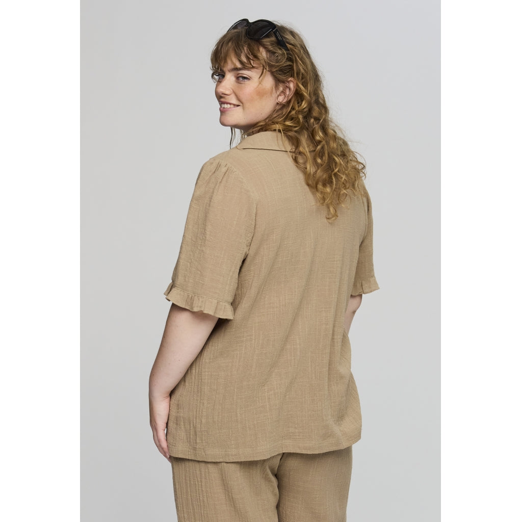 Studio SBridget shirt jacket with short sleeve Shirt Jacket Sand