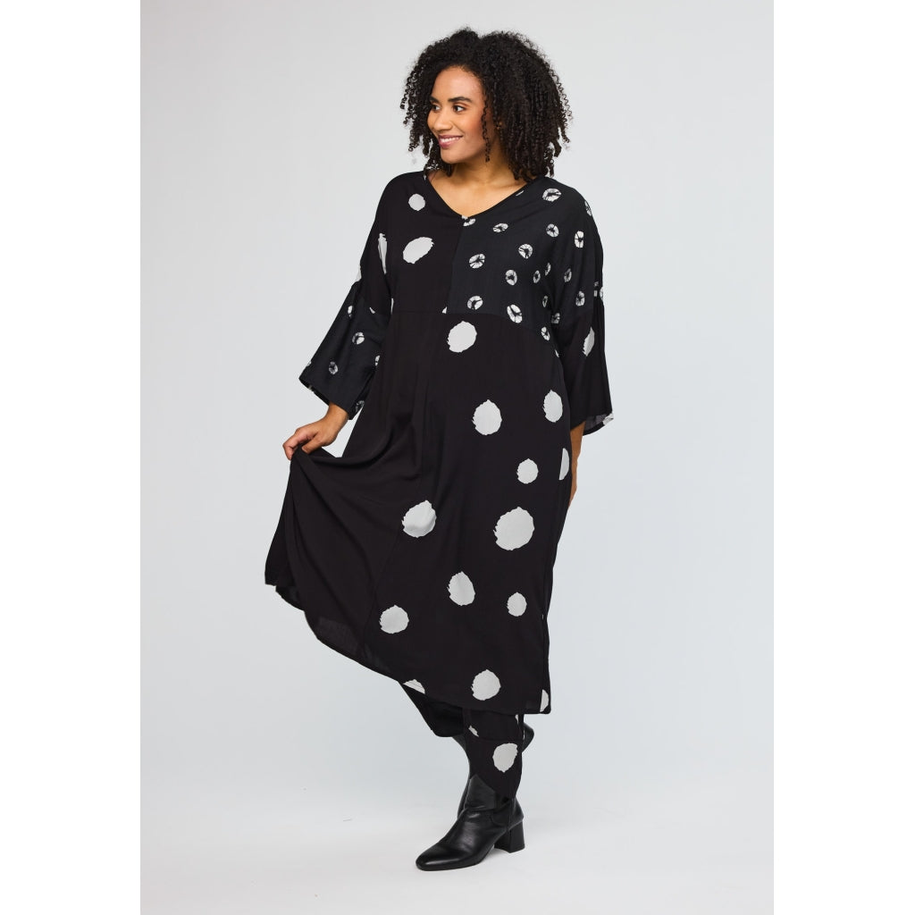 Studio SCara Dress Tunic Black with dots