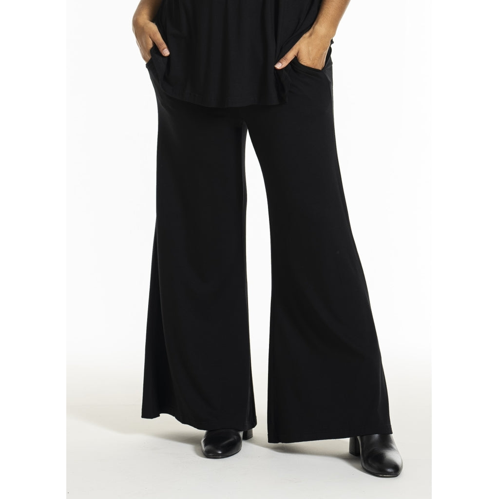 Studio SCarina Trousers Trousers Black