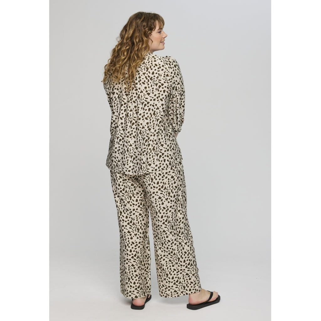 Studio SCaroline Blouse Blouse Sand + Leo print