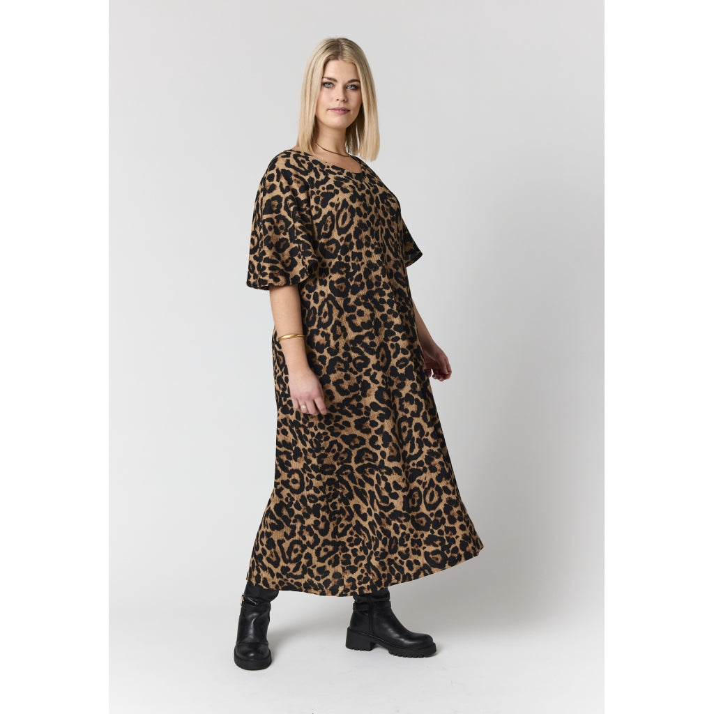Studio SChrista Dress Dress Black sand leo crepe