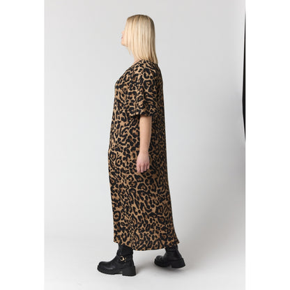 Studio SChrista Dress Dress Black sand leo crepe