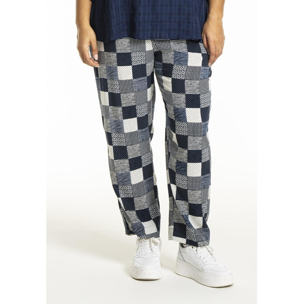 Studio SChristine Trousers WITHOUT elastic in legs Trousers Navy-white checks with print