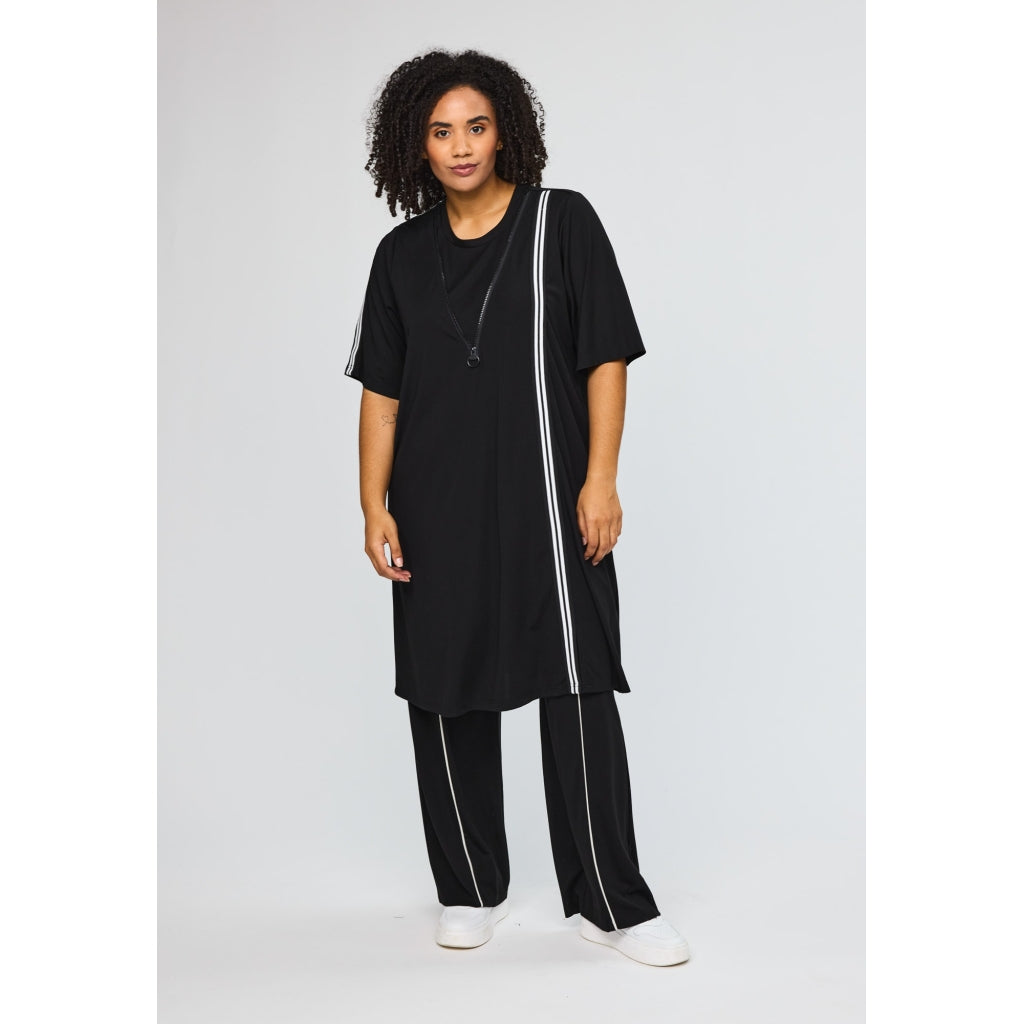 Studio SFenja Dress with white tape Dress Black