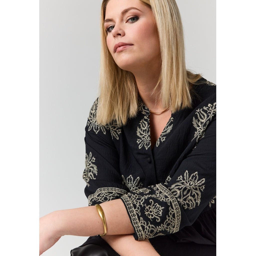 Studio SGilsa Tunic with embroidery Tunic Black