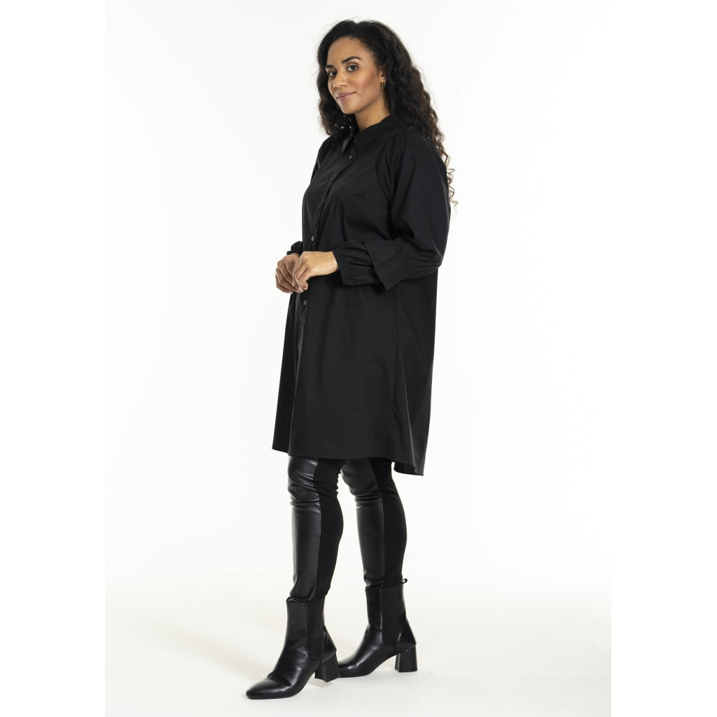 Studio SGunette Shirt star on the back Shirt Black