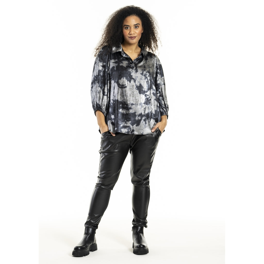 Studio SHasel Fake leather pants Pants Black