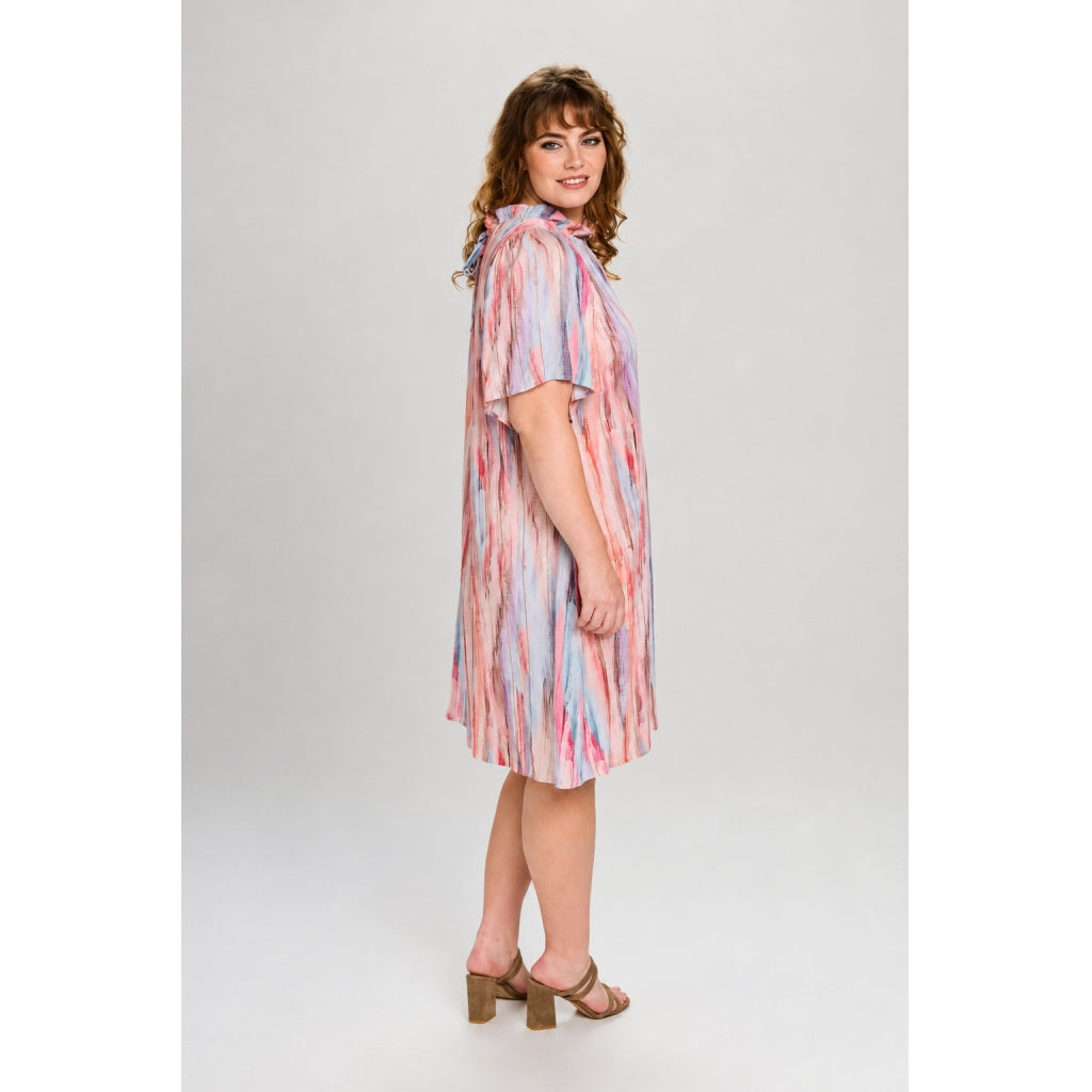 Studio SHelena Dress Dress Pink with gold stripes