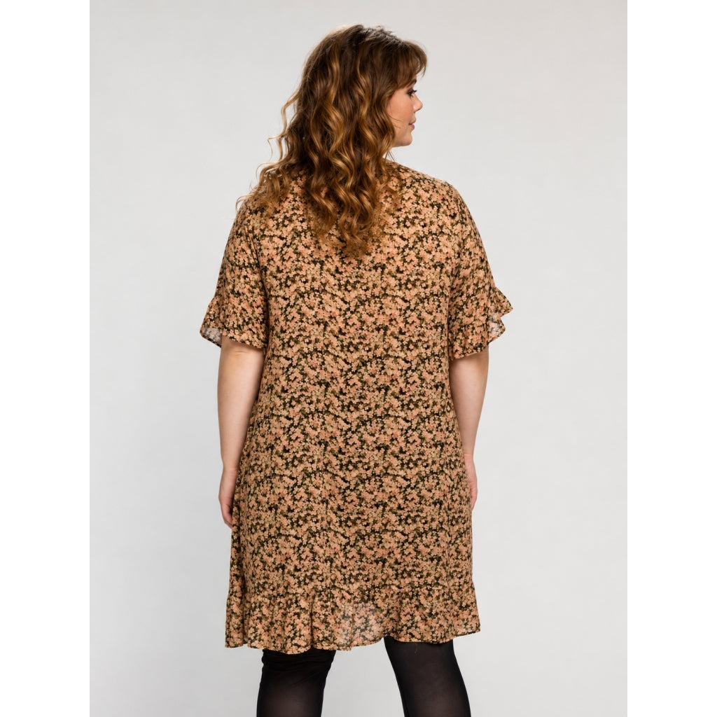 Studio SJette Dress Dress Tiny dusty rose flowers