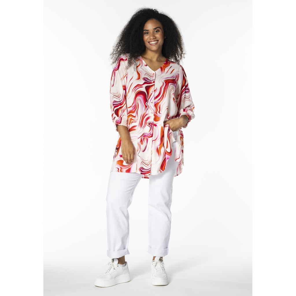 Studio SKinna Shirt Shirt White with orange pink abstract patterns