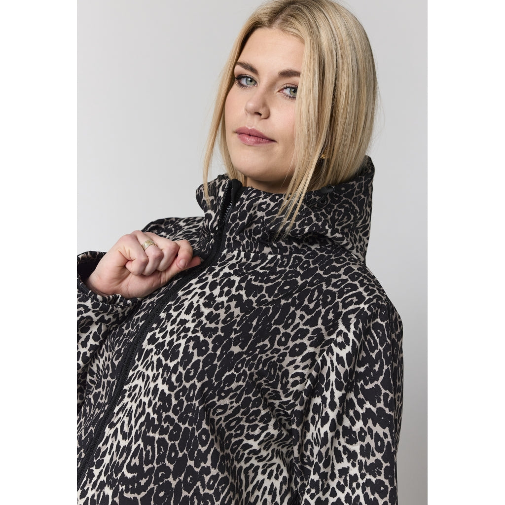 Studio SLotte Softshell Jacket Jacket Leo Print