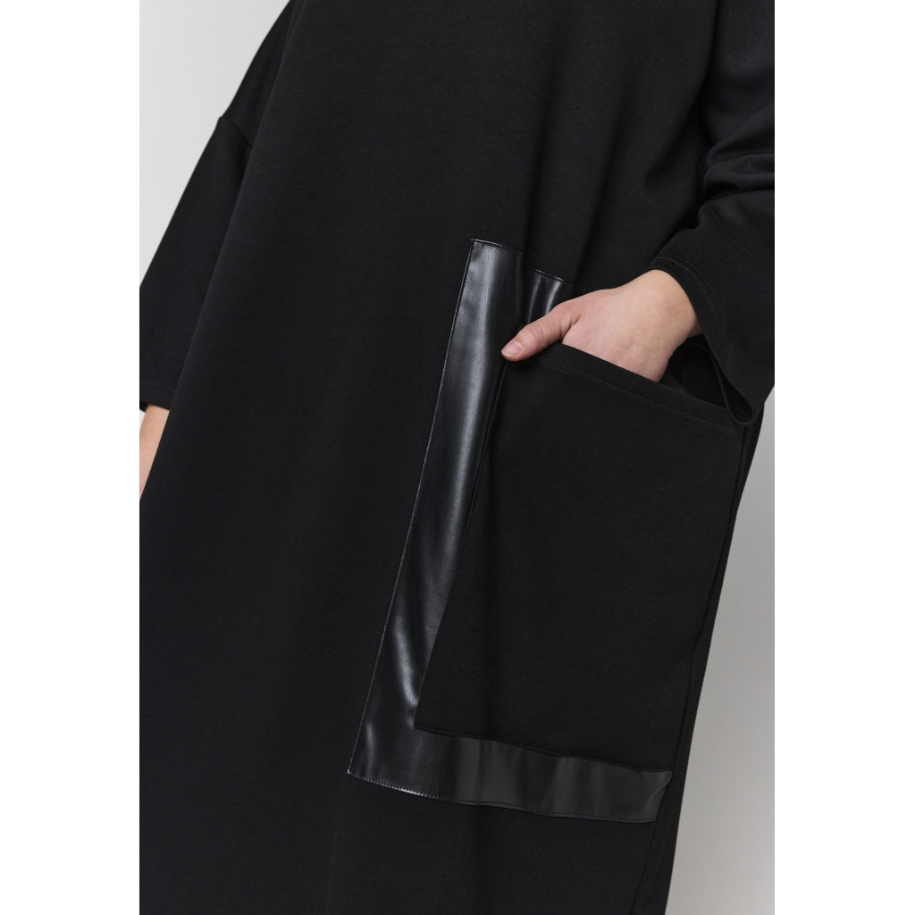 Studio STahlia Dress with leather pocket Dress Black