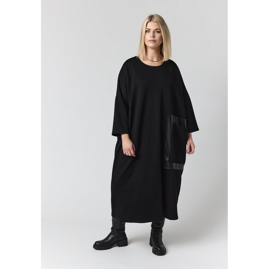 Studio STahlia Dress with leather pocket Dress Black