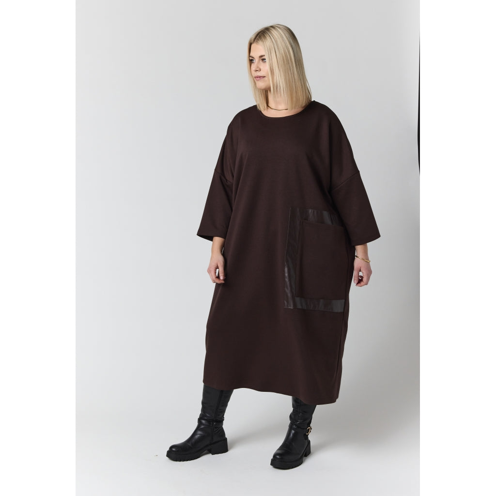 Studio STahlia Dress with leather pocket Dress Brown