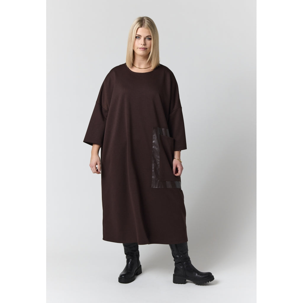 Studio STahlia Dress with leather pocket Dress Brown