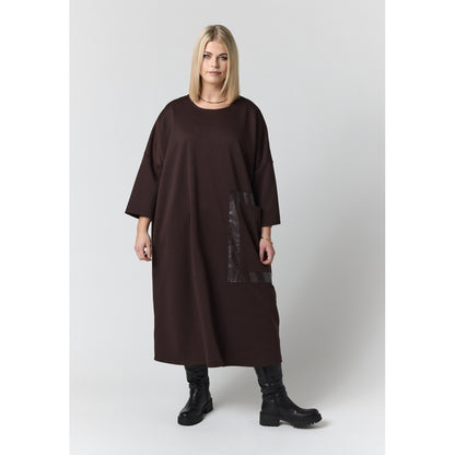 Studio STahlia Dress with leather pocket Dress Brown